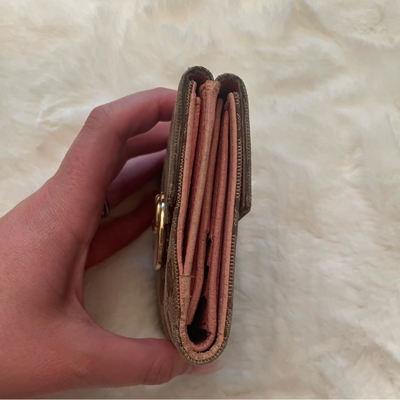 Authentic GUCCI GG Logo Canvas Leather Bifold Wallet - Picture 5 of 6